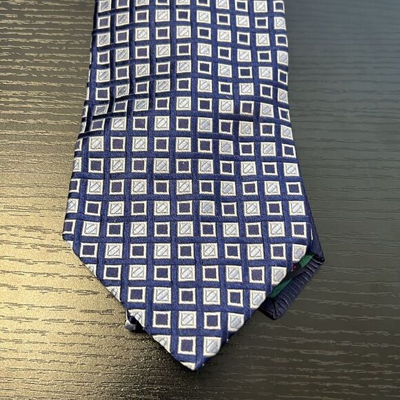Men's Shades of Blue Tommy Hilfiger Diamond Pattern Tie / Necktie - Picture 2 of 7